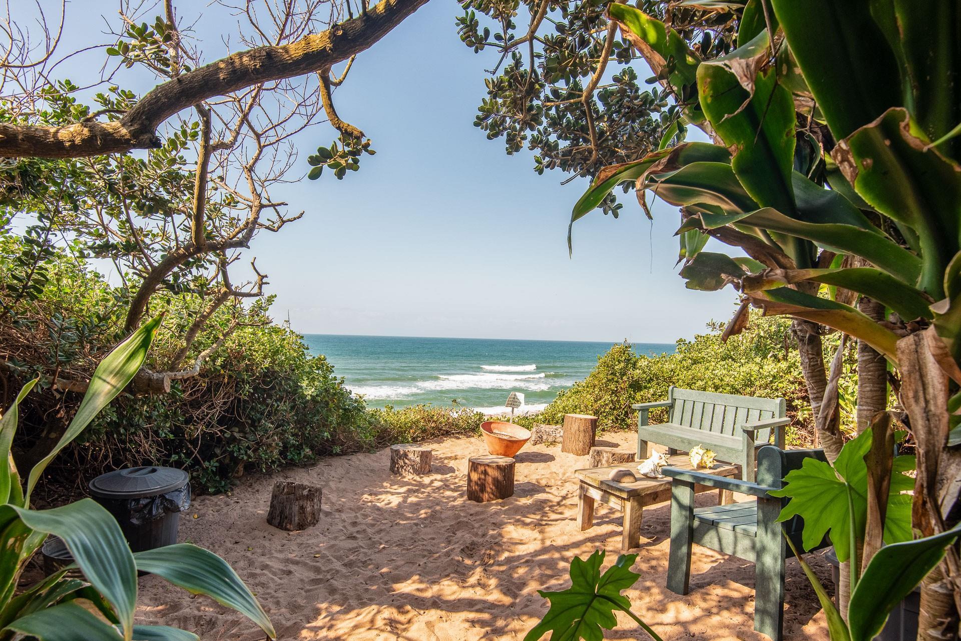 Zinkwazi Five-Bed Beachfront Home — photograph 2