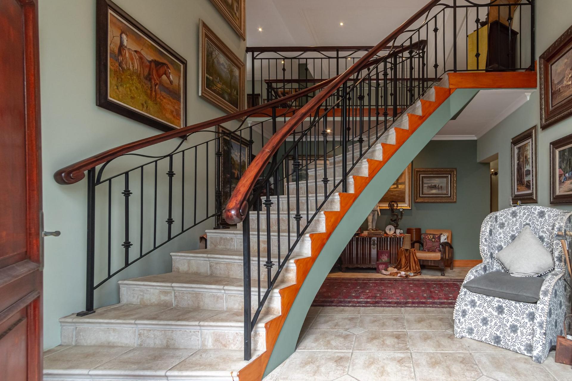 Welgemoed Five-Bed Home with Flatlets — photograph 2