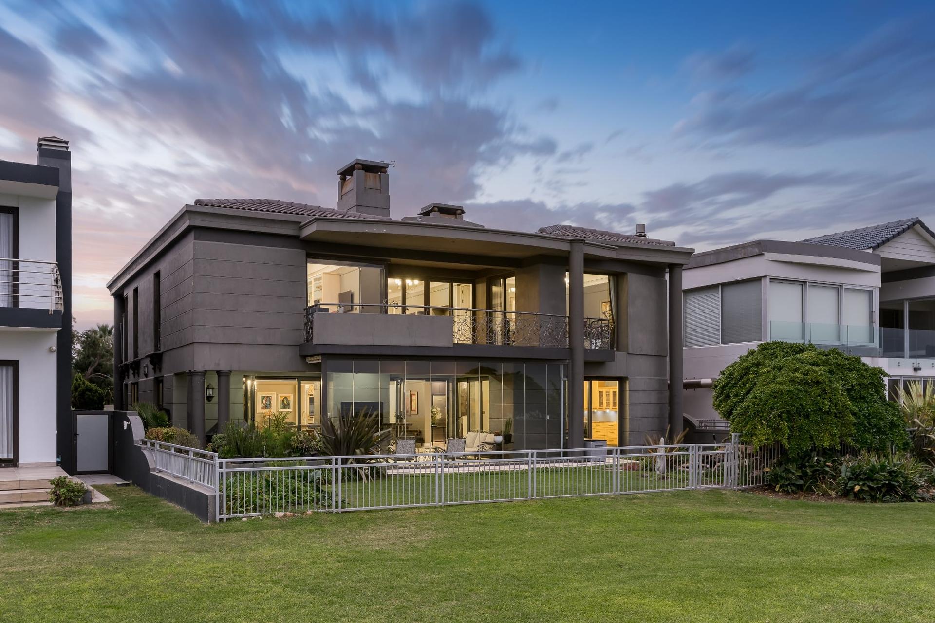 Luxury Living in Greenways Golf Estate — photograph 3