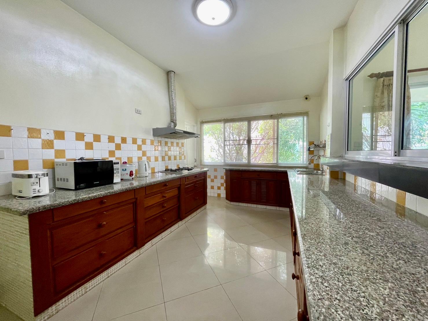 3-Bedroom House in Chiang Mai — photograph 3
