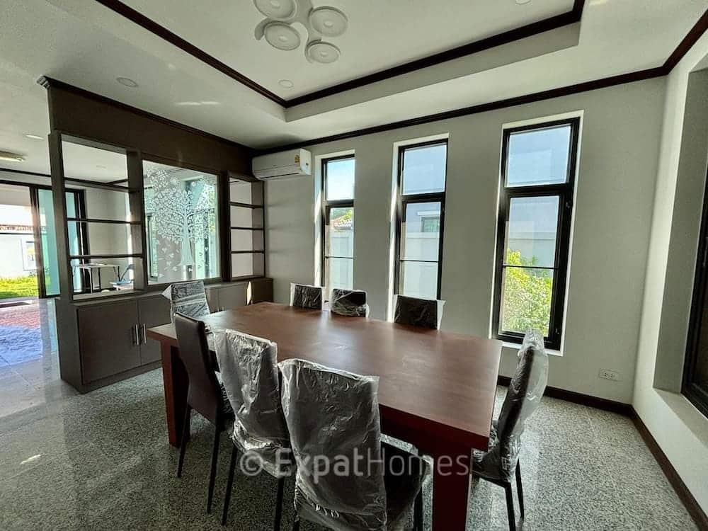 4-Bedroom House in San Sai — photograph 5