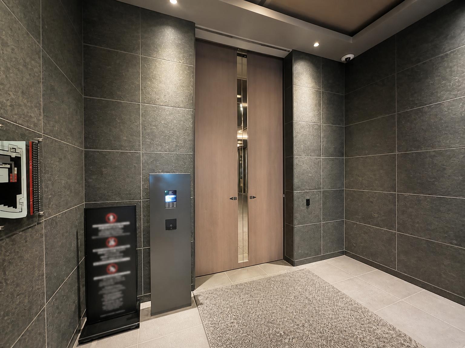 Umeda Garden Residence — photograph 4