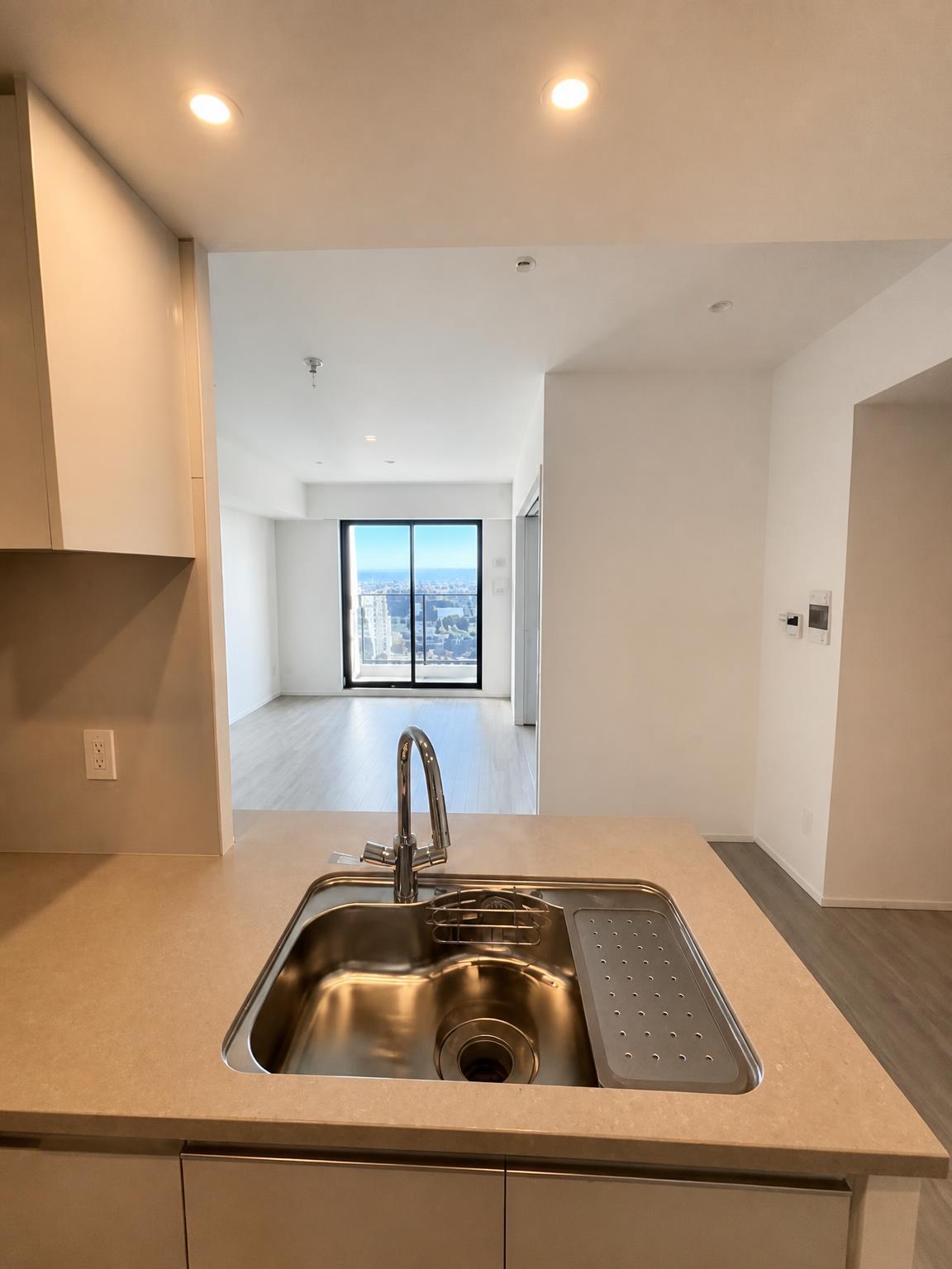 New Tower Residence in Minoh — photograph 4