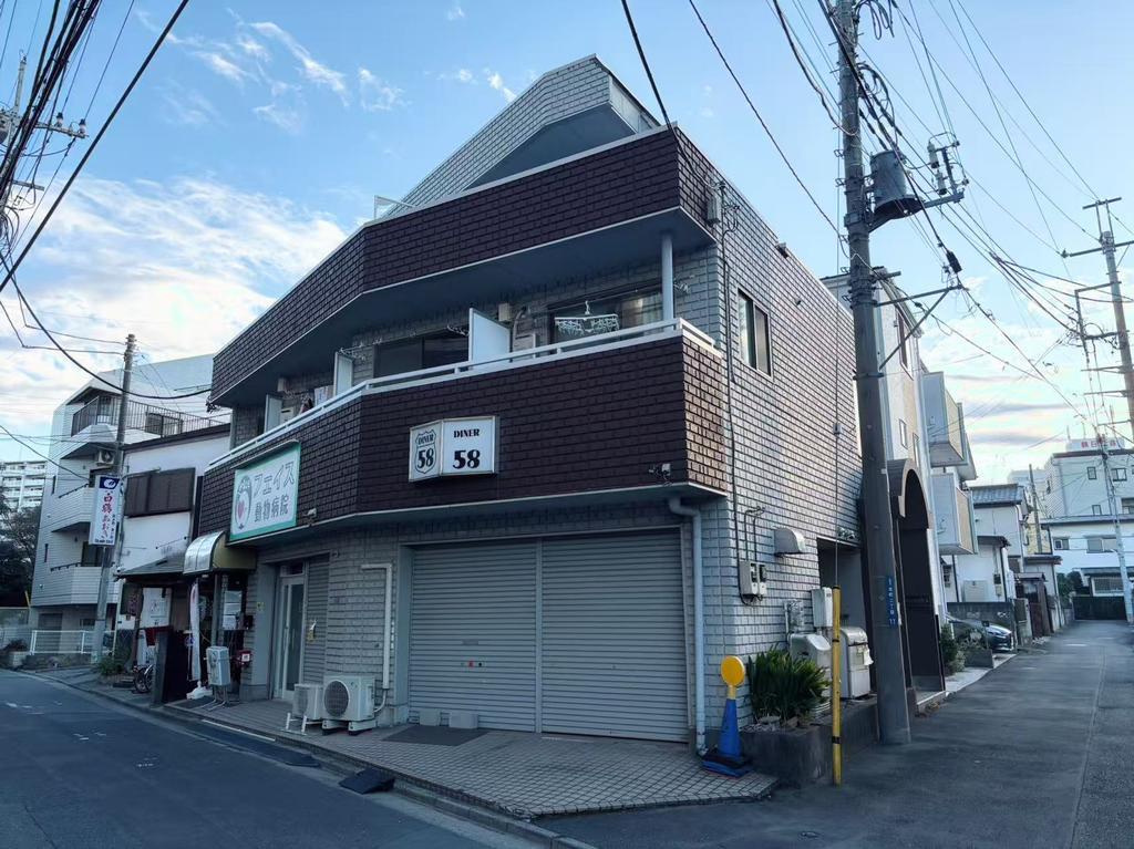 Office in Honcho, Asaka — photograph 2