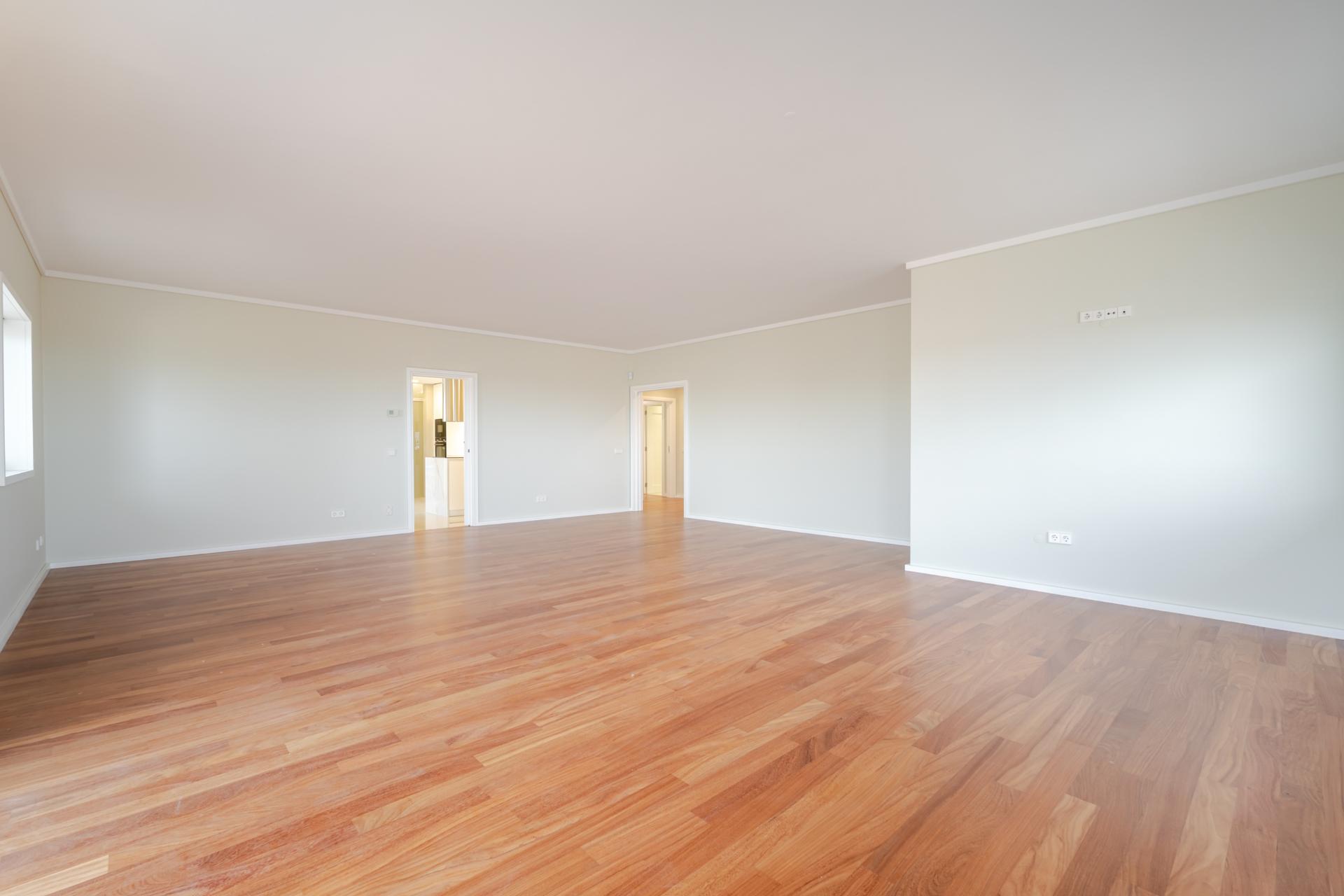 4-Bedroom Penthouse with River Views in Porto — photograph 4
