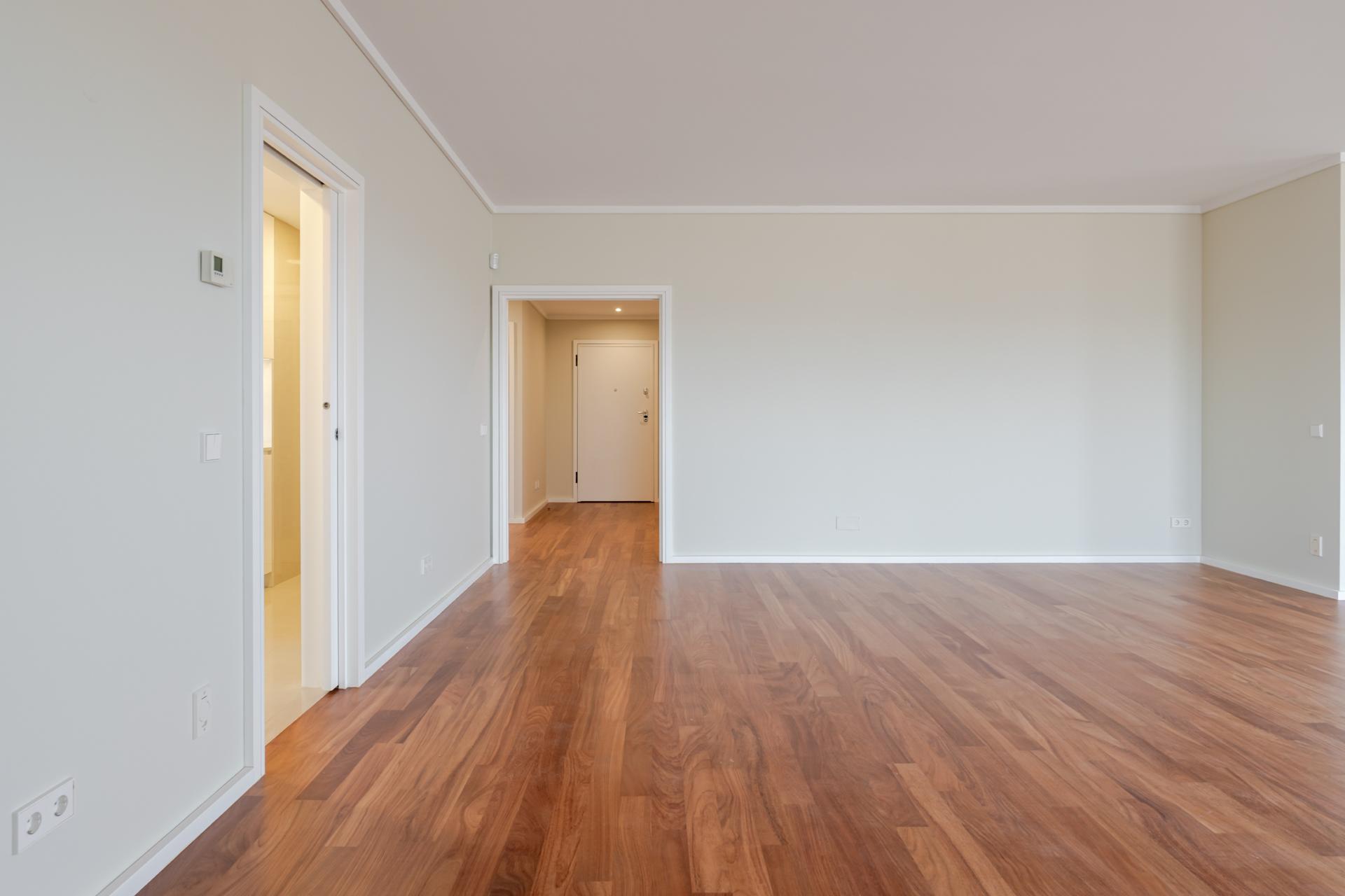 4-Bedroom Penthouse with River Views in Porto — photograph 5