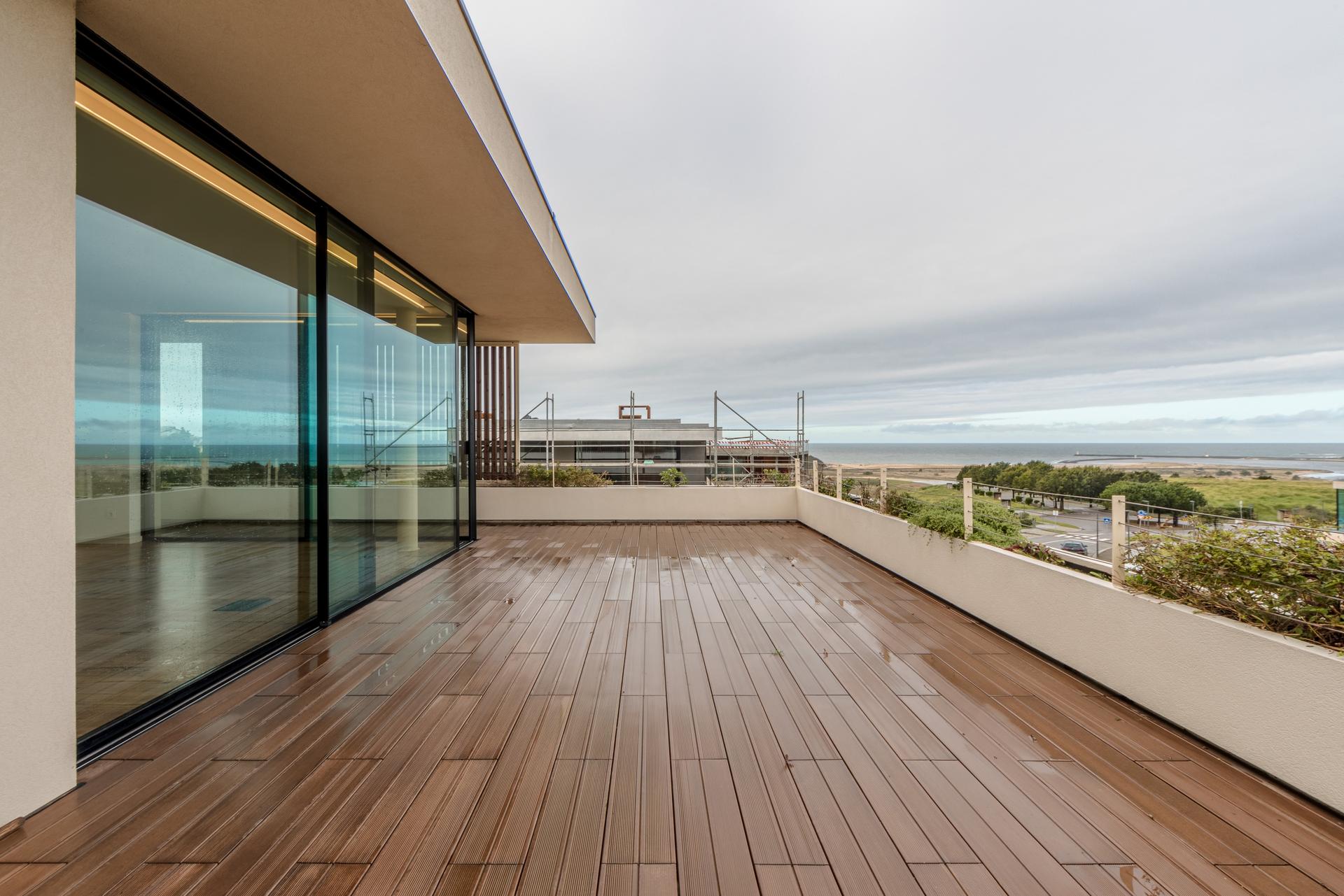 3-Bedroom Semi-Detached House in Canidelo, Vila Nova de Gaia — photograph 2