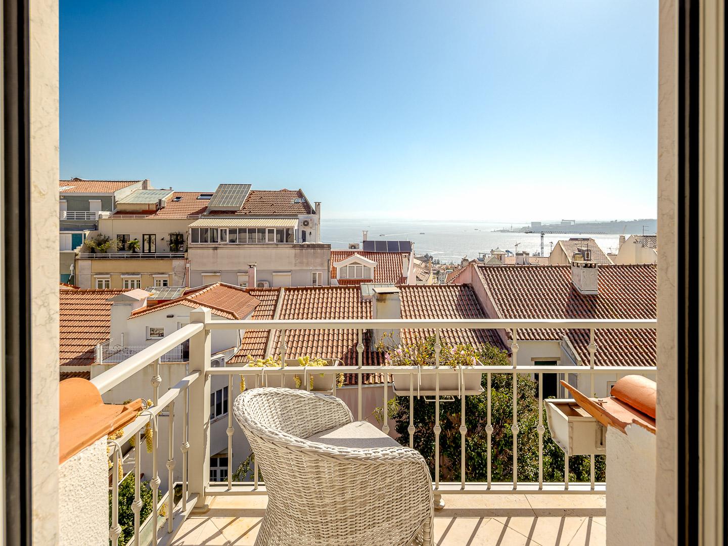 5-Bedroom House in Lapa, Lisboa — photograph 2