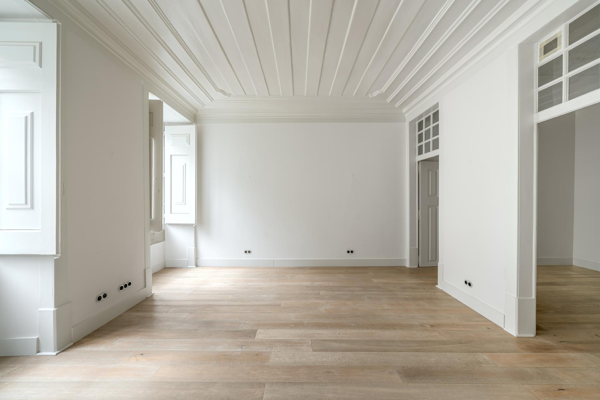 2-Bedroom Apartment in Lisboa — photograph 5