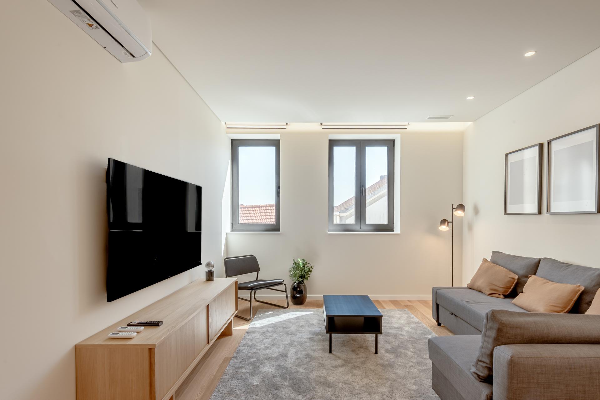 1-Bedroom Apartment in Matosinhos — photograph 2