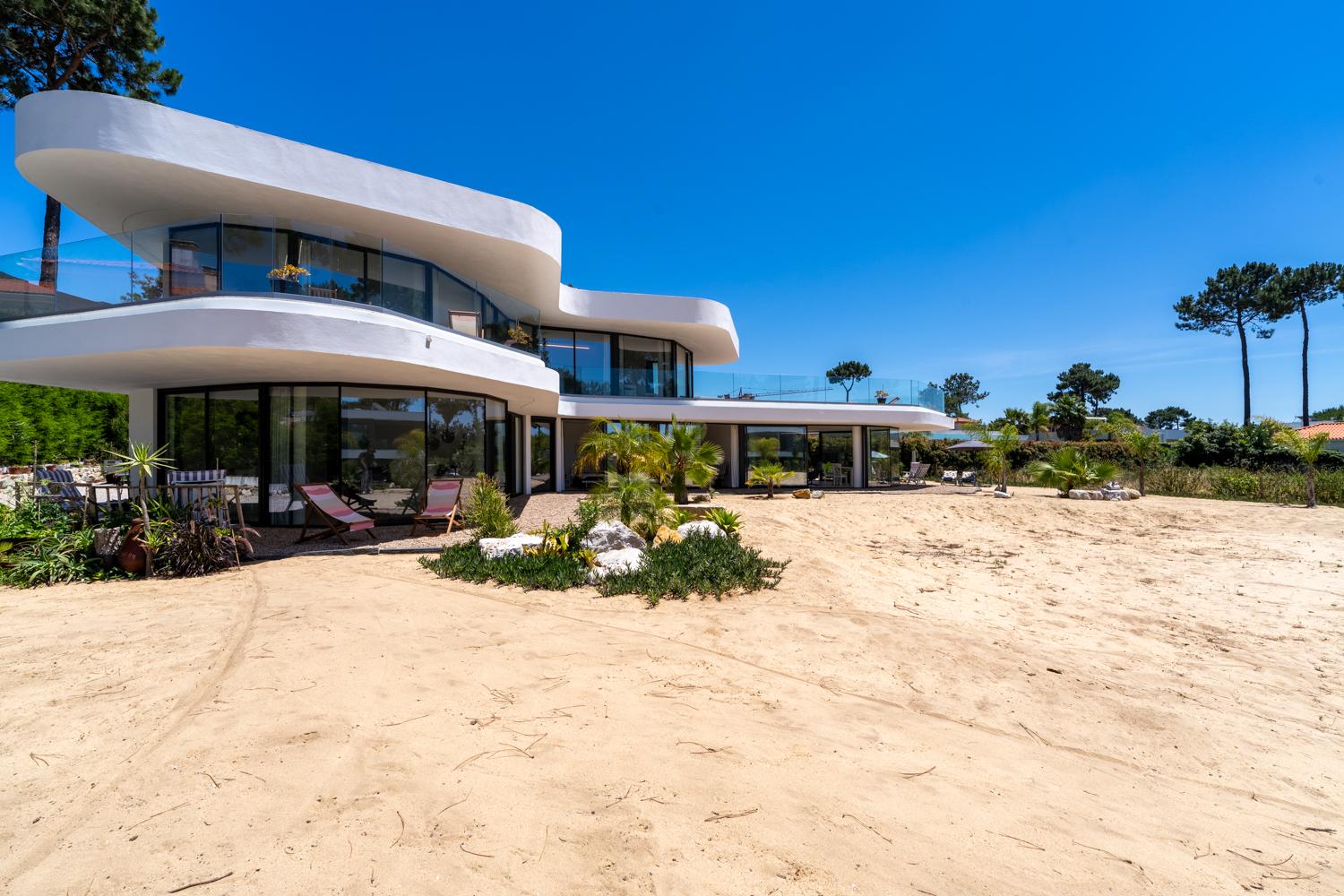5-Bedroom House in Herdade da Aroeira, Almada — photograph 5