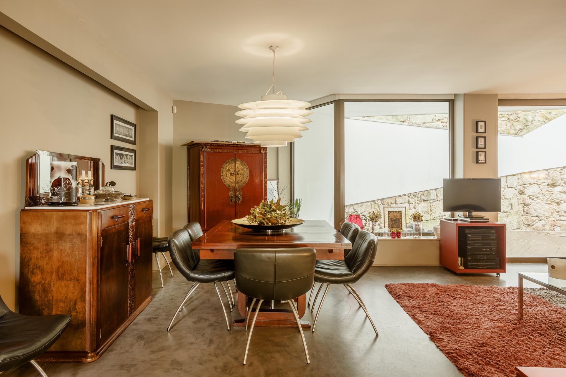 3-Bedroom House with Terrace in Porto — photograph 3