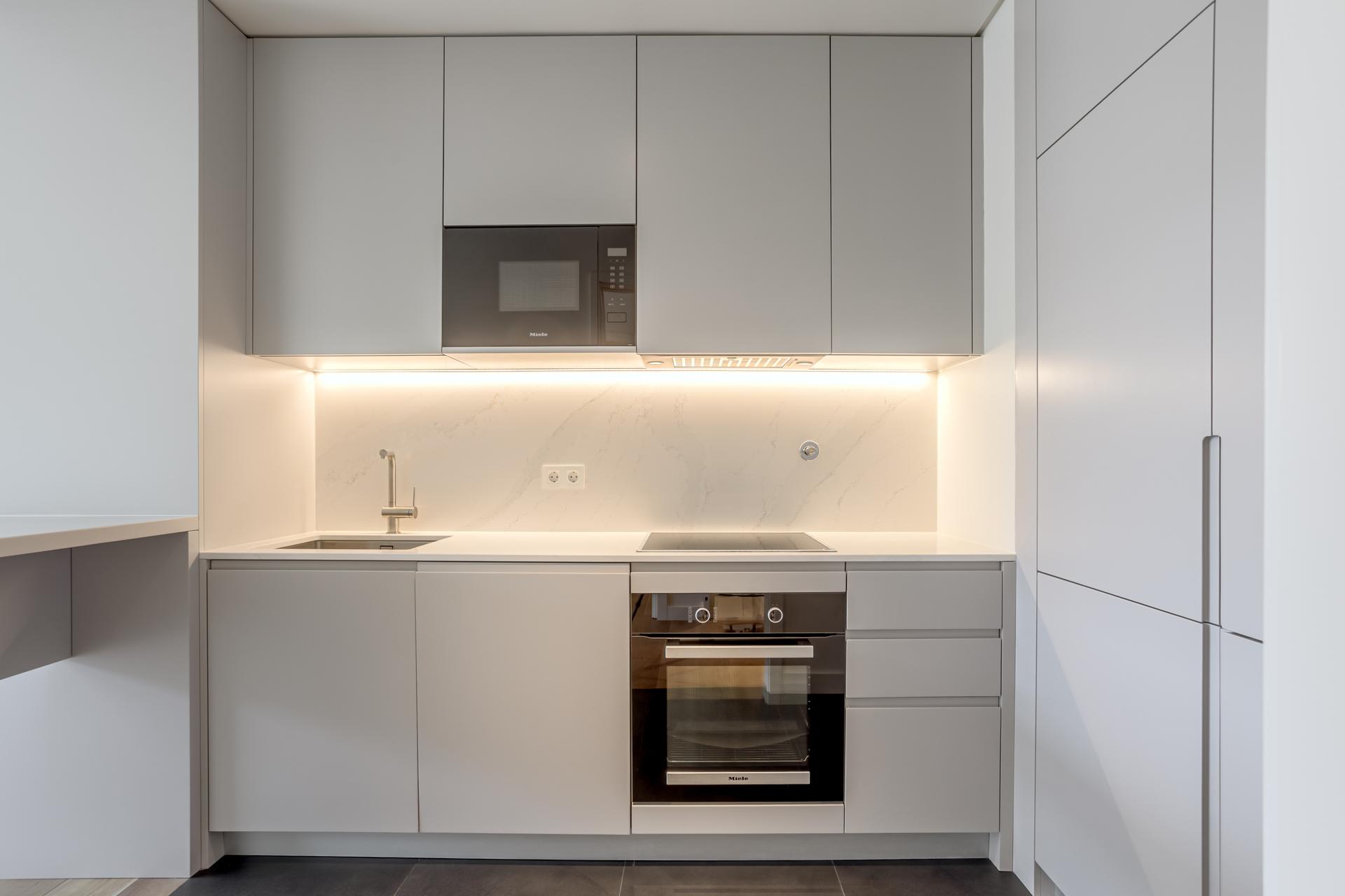1-Bedroom Apartment at Horizon Ocean Gardens — photograph 5