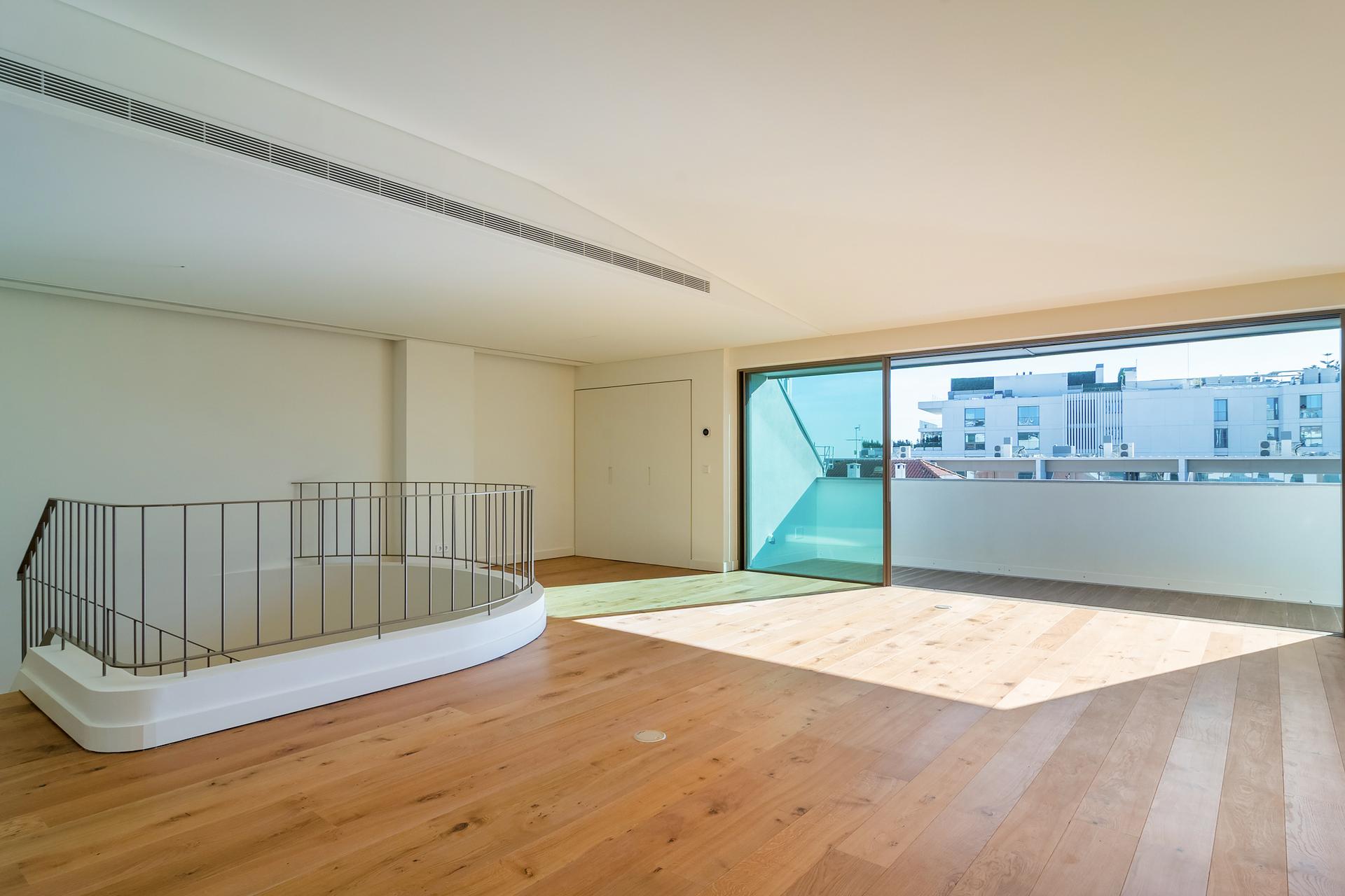 3-Bedroom Duplex in Cascais — photograph 2