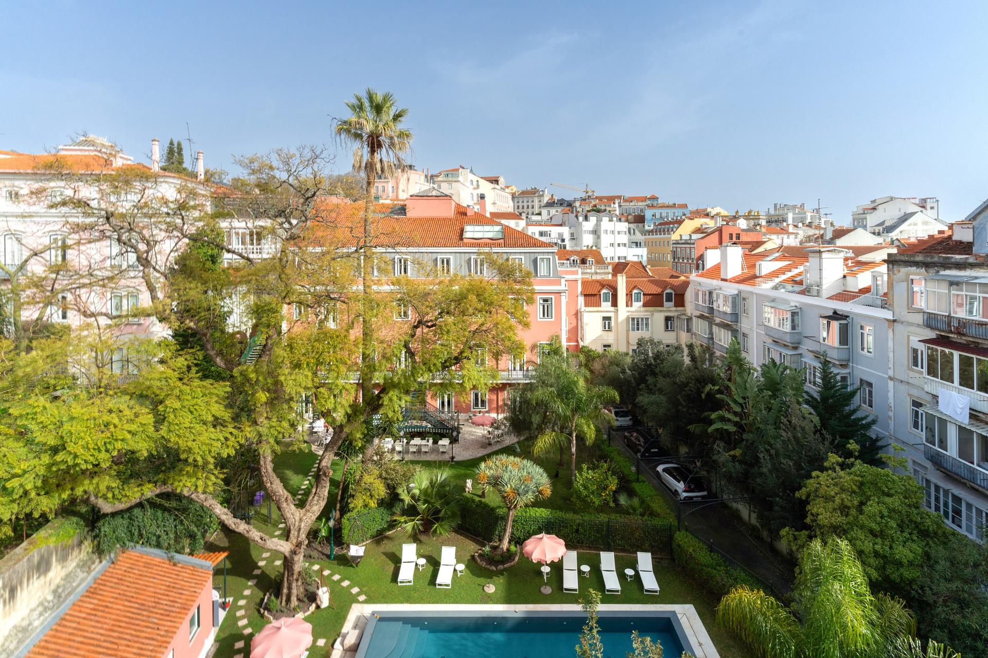5-Bedroom Apartment in Lisboa — photograph 2