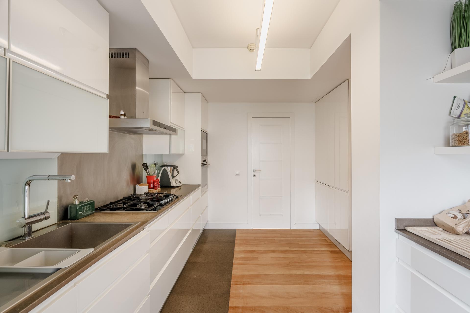 4-Bedroom Apartment in Estrela, Lisboa — photograph 5