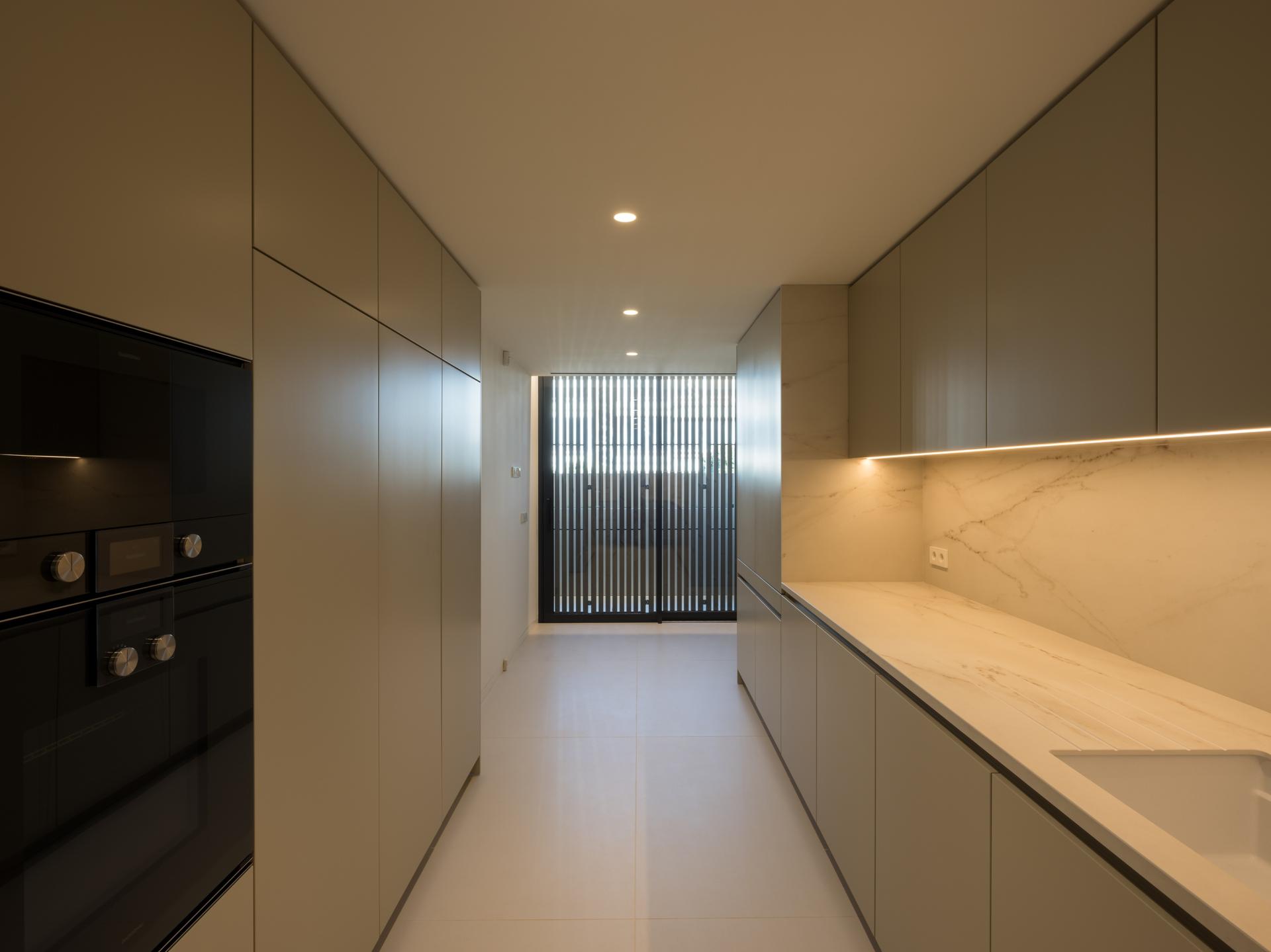 5-Bedroom Penthouse in Porto — photograph 3