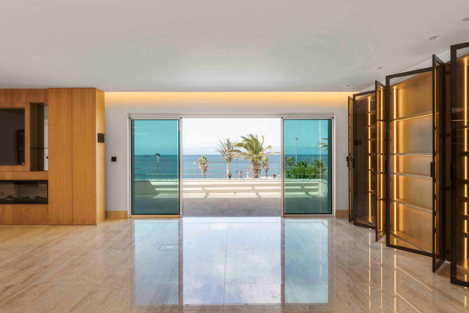 4-Bedroom Penthouse with Sea Views in Cascais — photograph 4