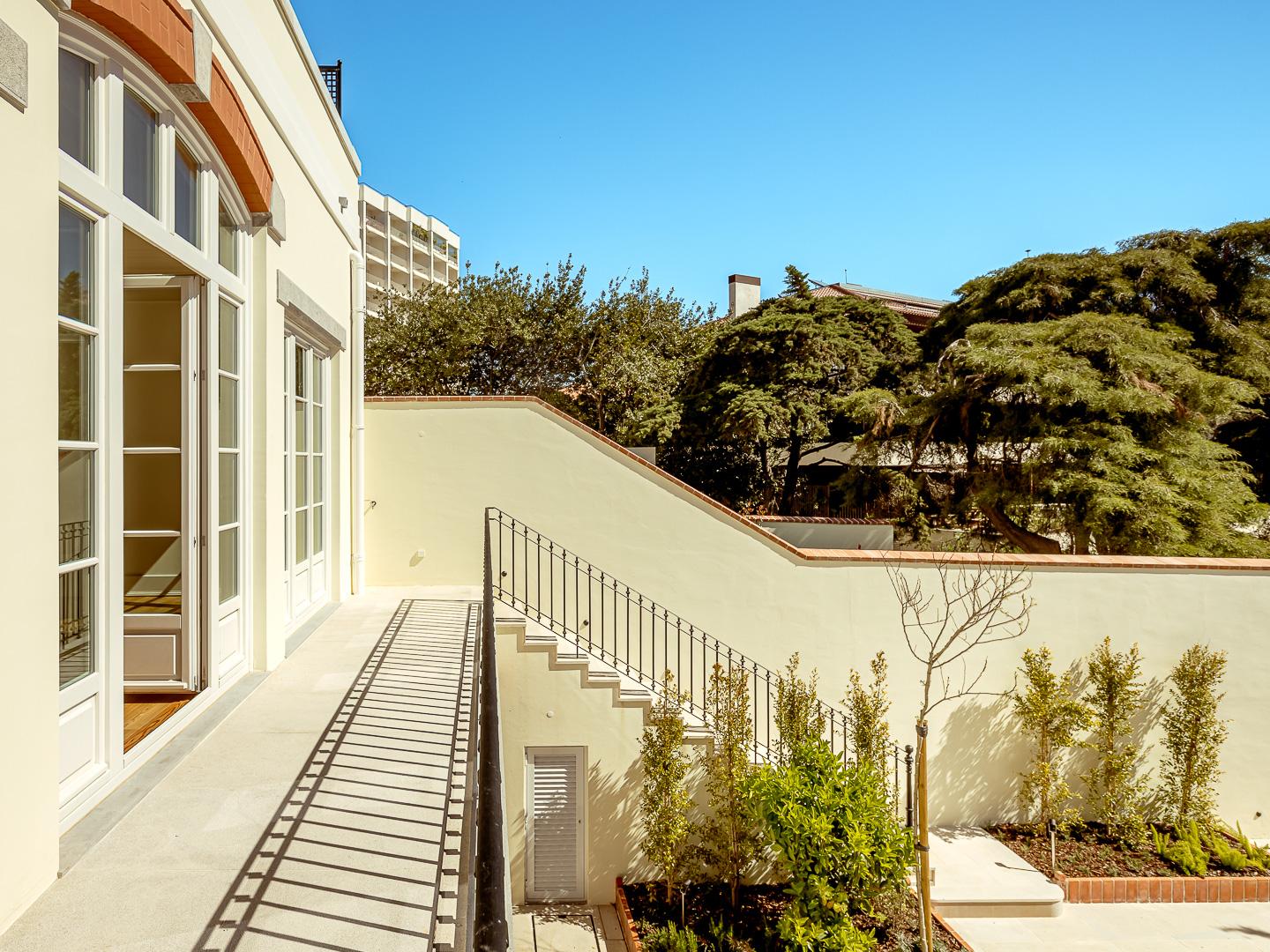 3-Bedroom House with Pool in Cascais — photograph 4
