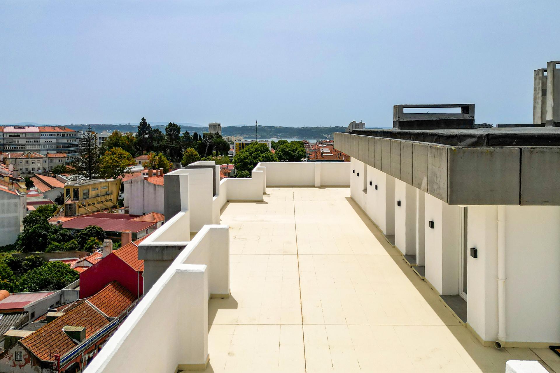 4-Bedroom Apartment in Oeiras — photograph 2