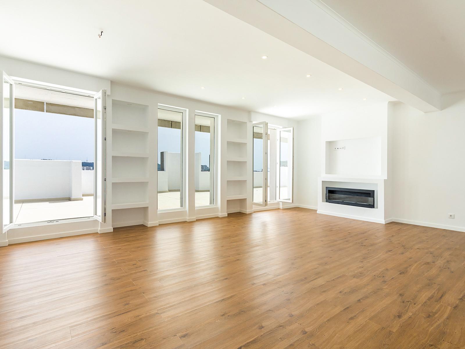 4-Bedroom Apartment in Oeiras — photograph 3