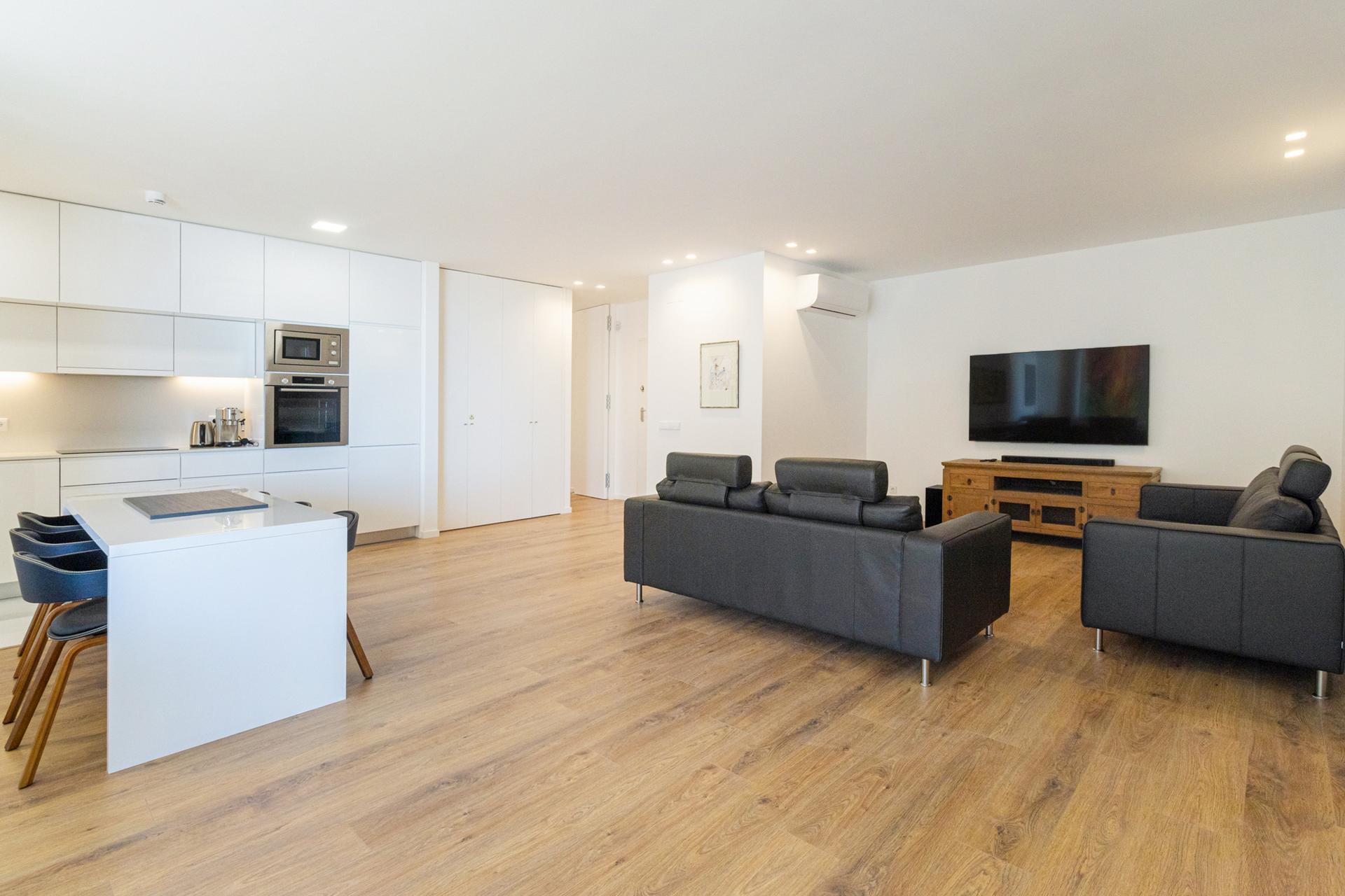 2-Bedroom Apartment at Del Mar Marina — photograph 4