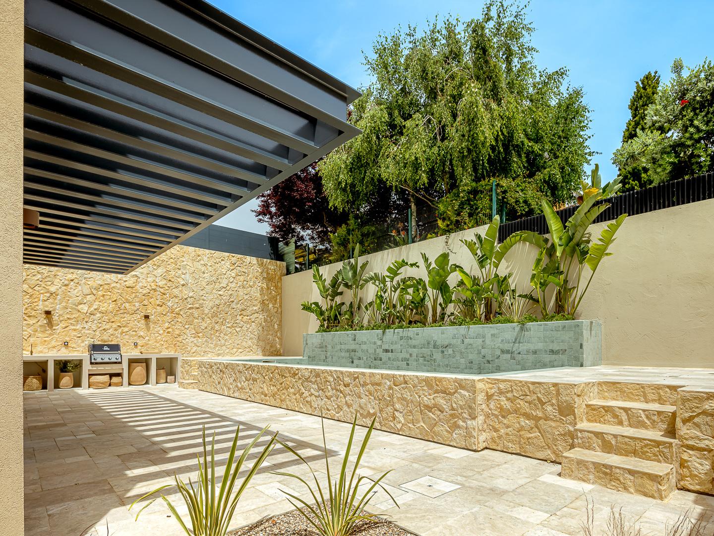 3-Bedroom House with Pool in Cascais — photograph 3