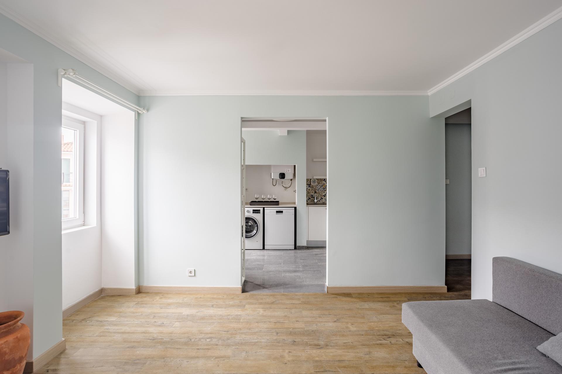1-Bedroom Apartment with River Views in Paço de Arcos, Oeiras — photograph 4