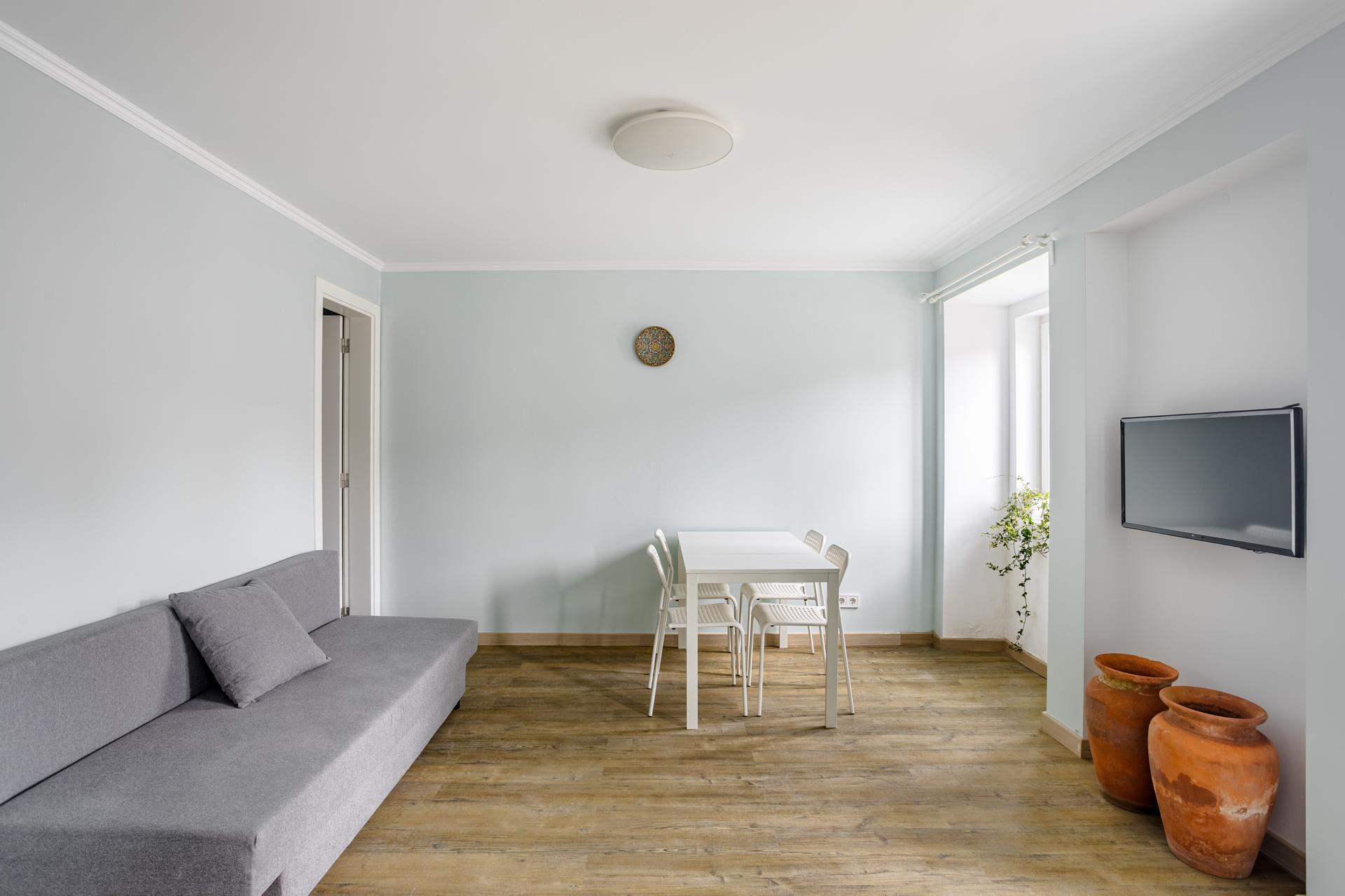 1-Bedroom Apartment with River Views in Paço de Arcos, Oeiras — photograph 5