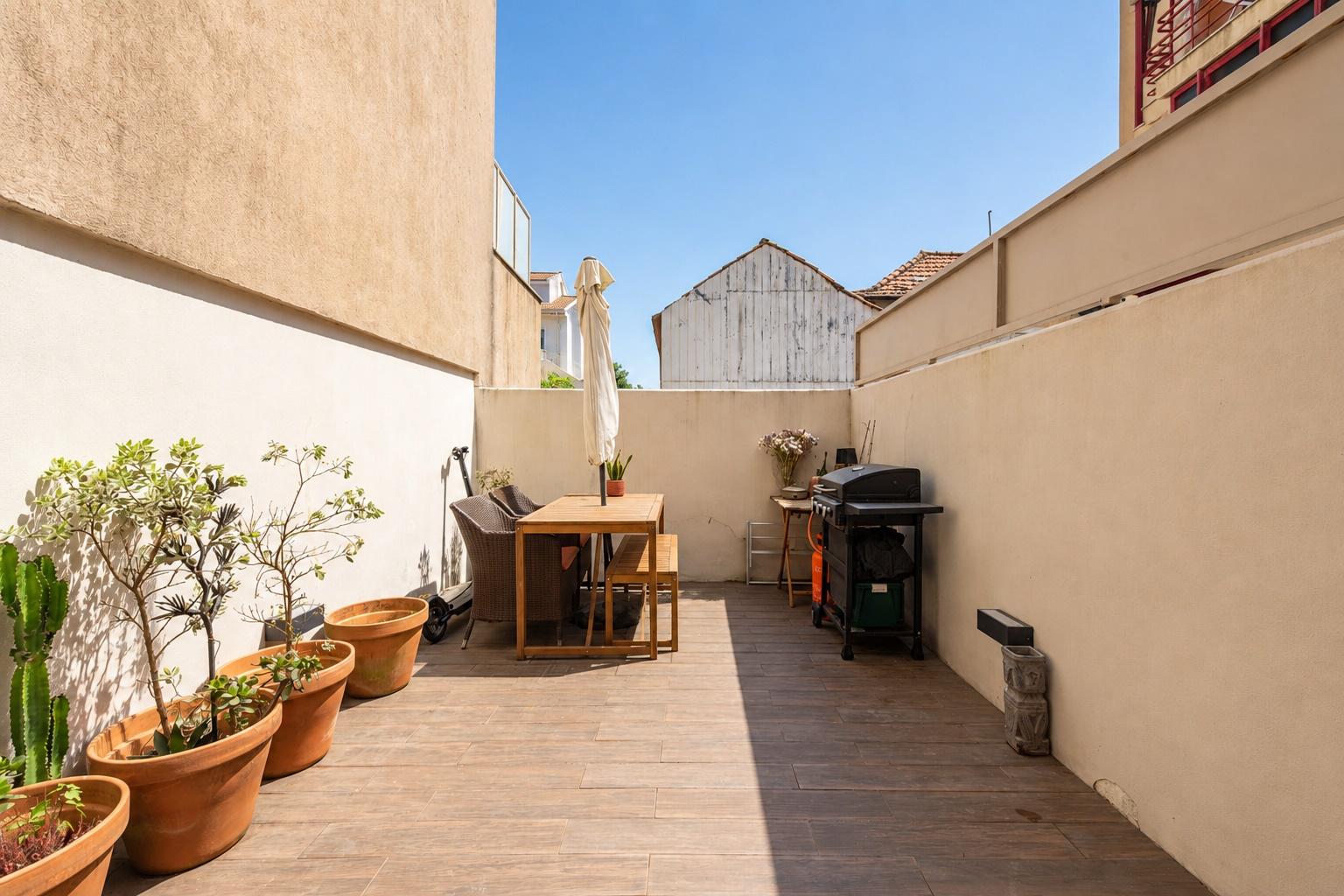 1-Bedroom Apartment in Foz, Porto — photograph 2