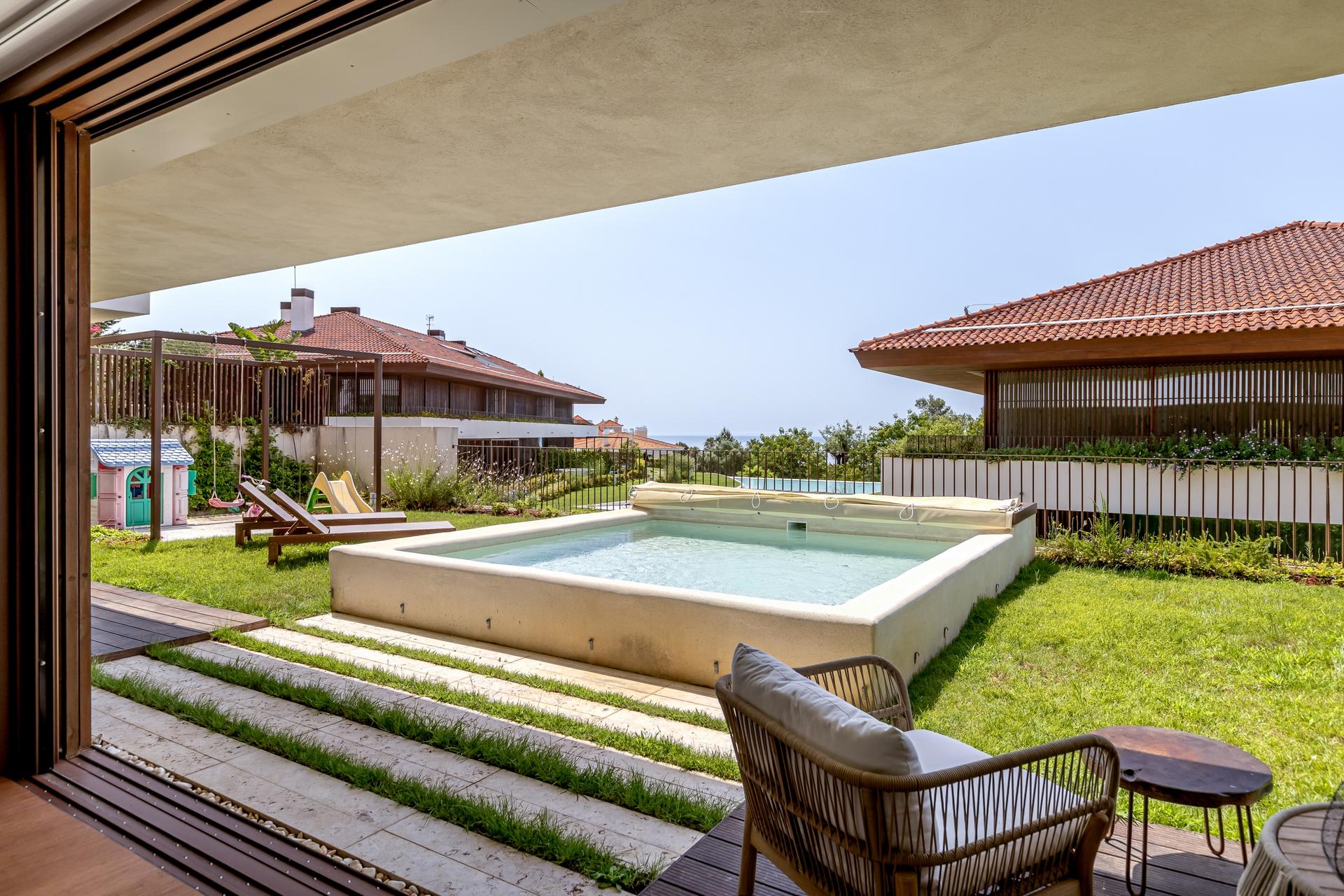 3-Bedroom Apartment with Sea Views in Cascais — photograph 5