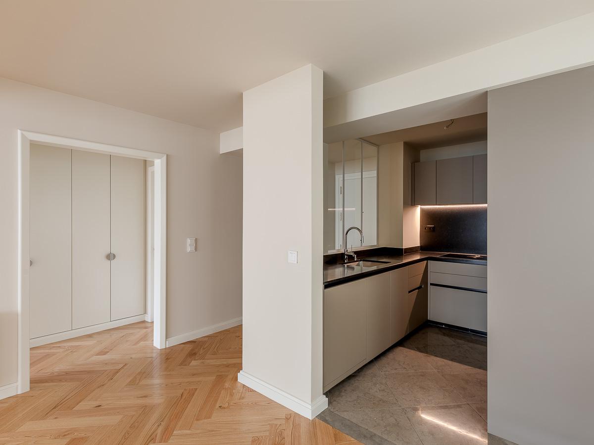 1-Bedroom Apartment with Garden in Porto — photograph 4