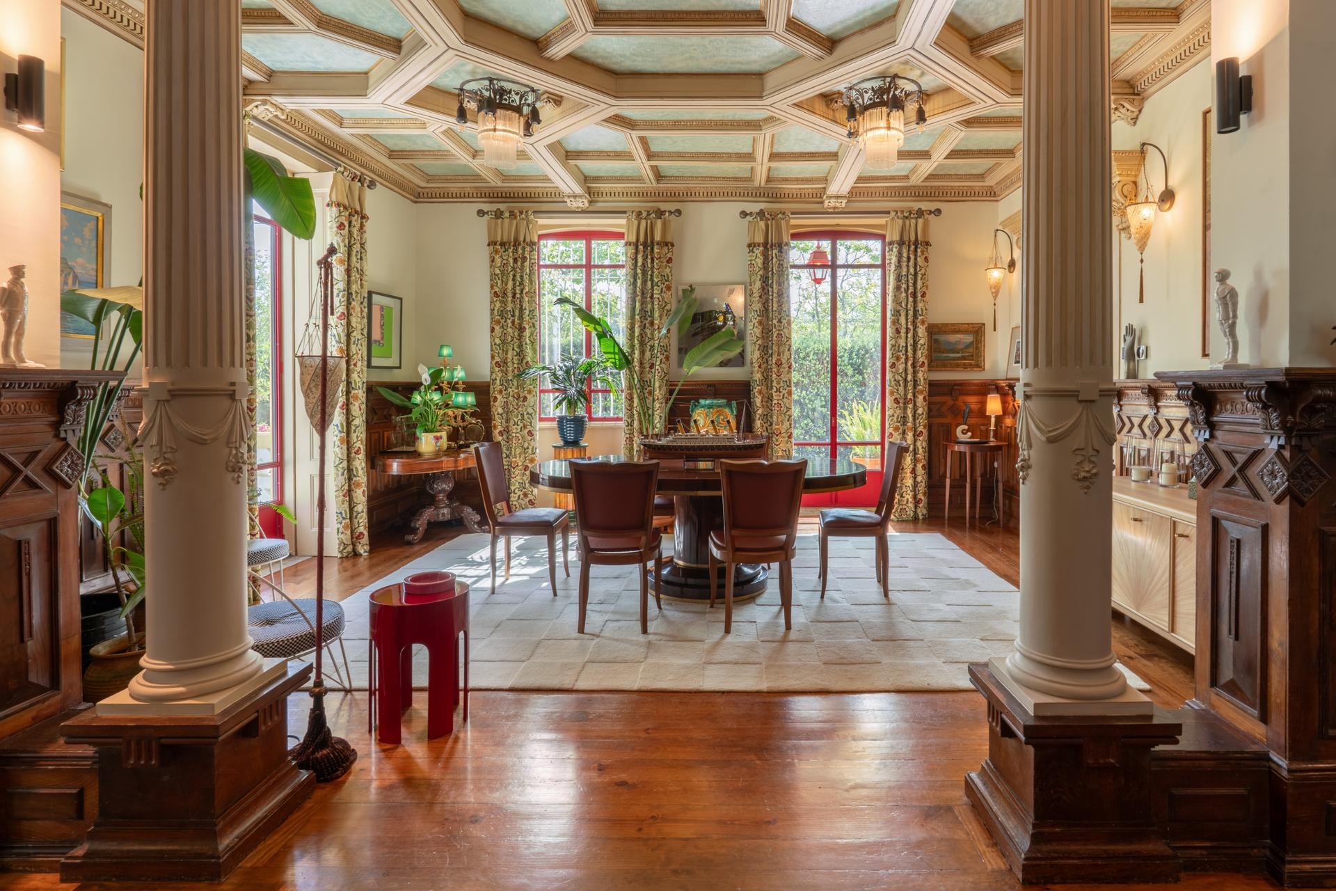 4-Bedroom House with Pool in Vila Nova de Gaia — photograph 3