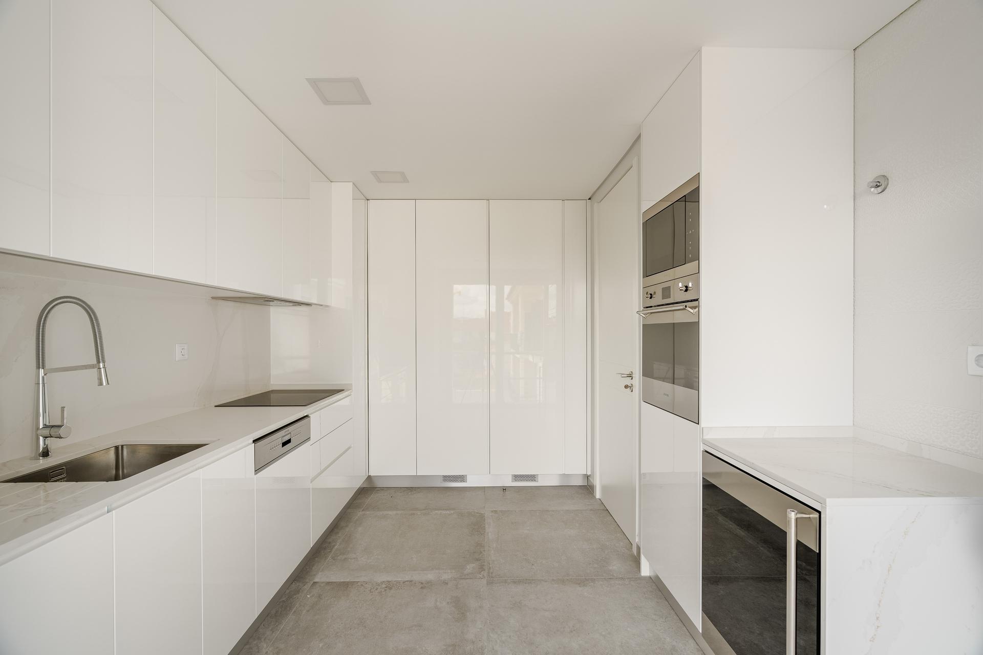 3-Bedroom Apartment in Carcavelos, Cascais — photograph 5