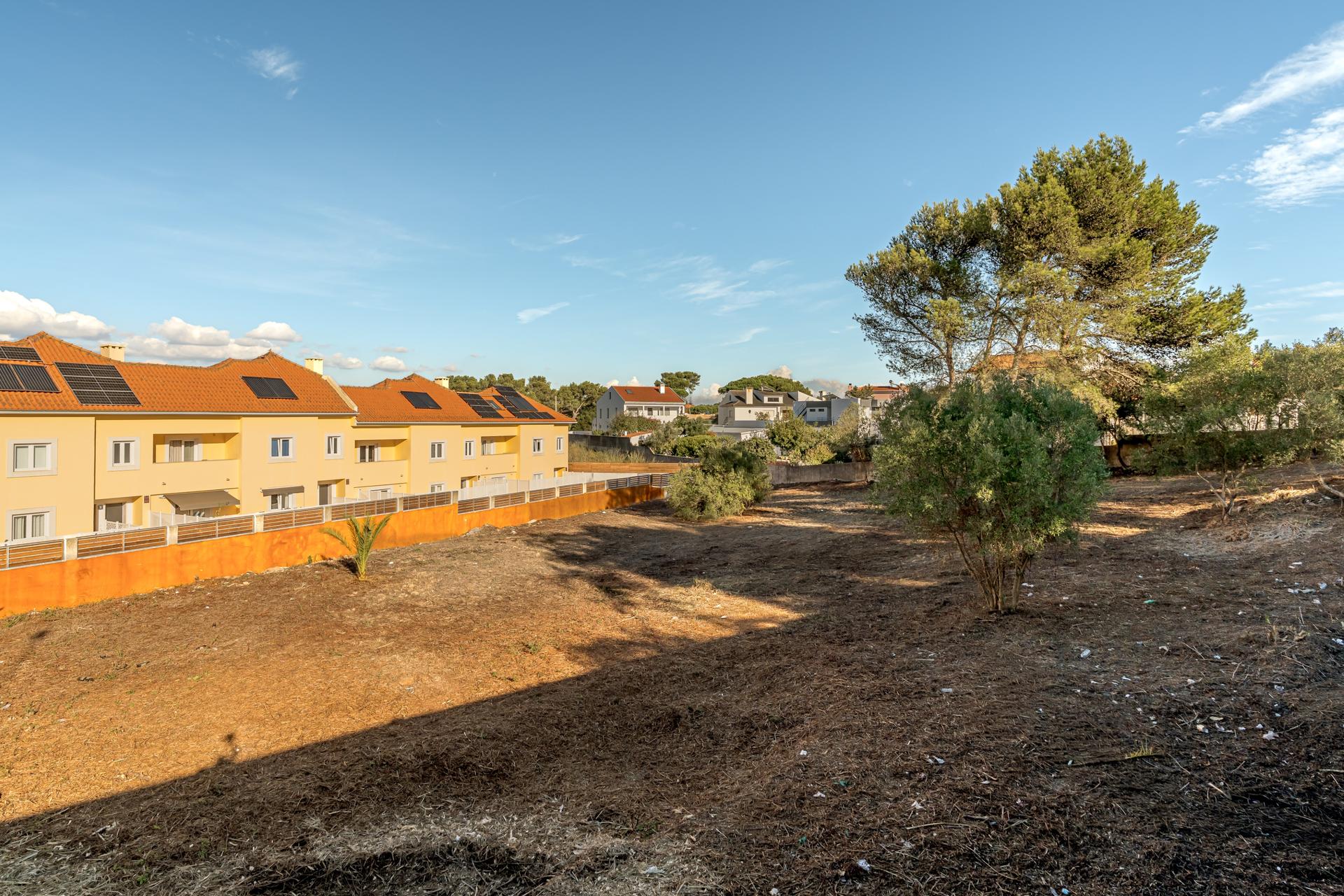 Land in Birre, Cascais — photograph 2