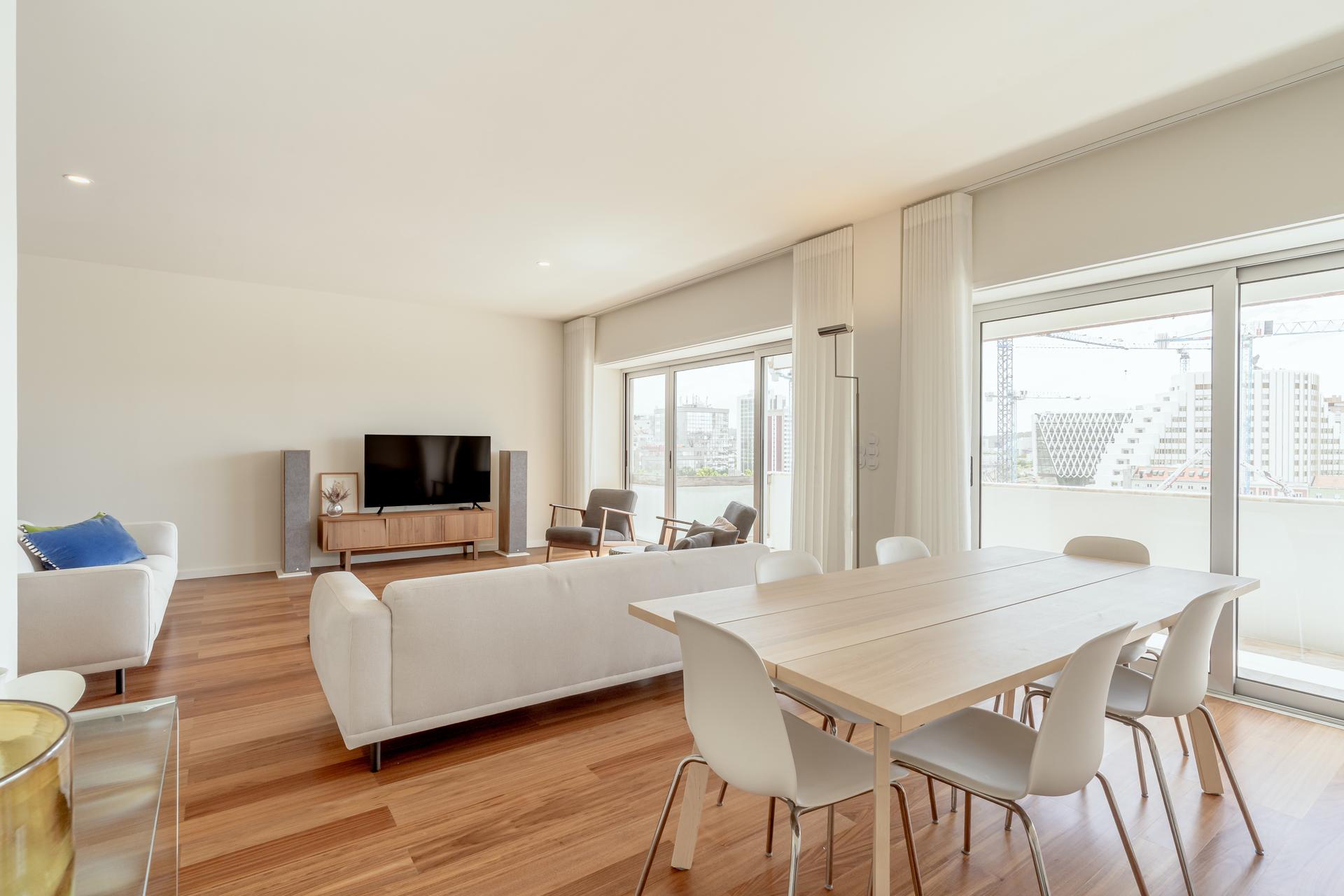 3-Bedroom Apartment in Lisboa — photograph 3