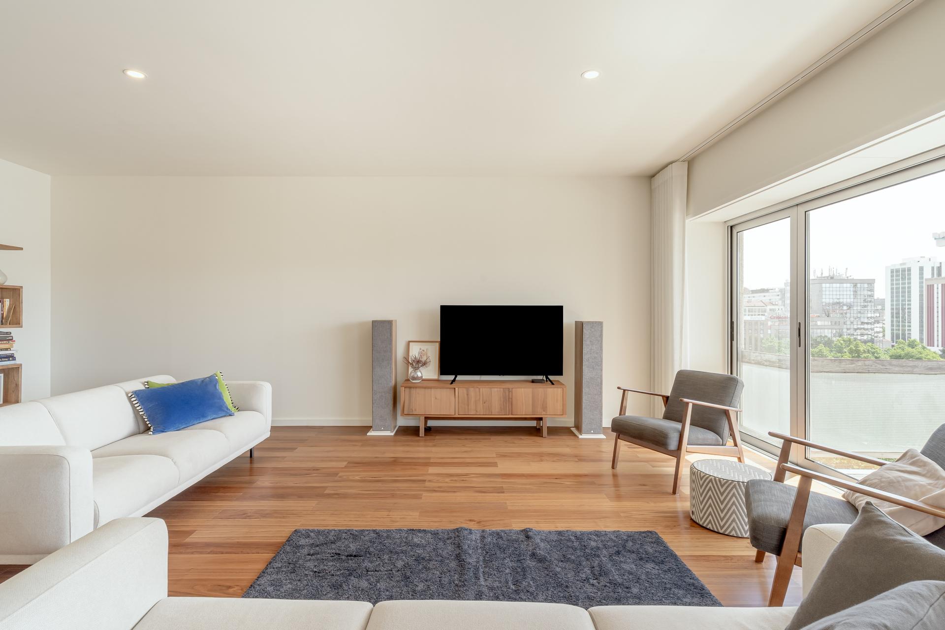 3-Bedroom Apartment in Lisboa — photograph 5