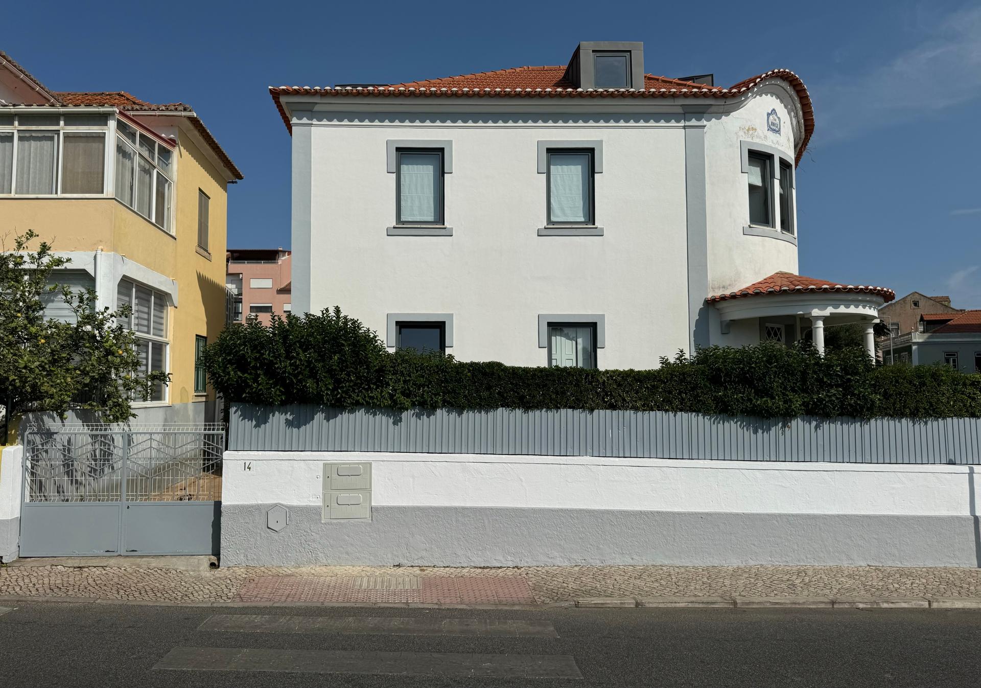 10-Bedroom House in Cascais — photograph 2