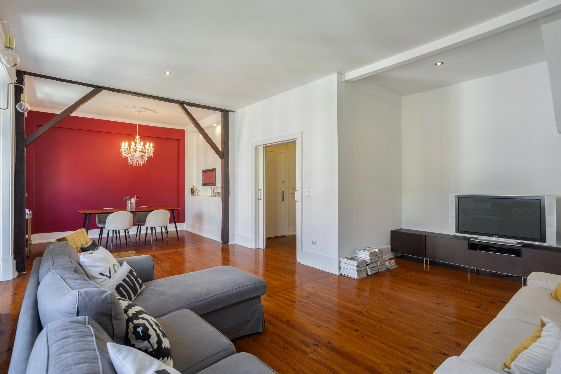4-Bedroom Apartment in Lisboa — photograph 3