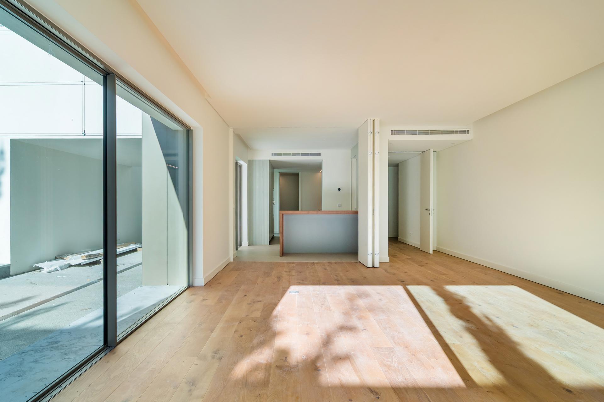 2-Bedroom Apartment in Cascais — photograph 3