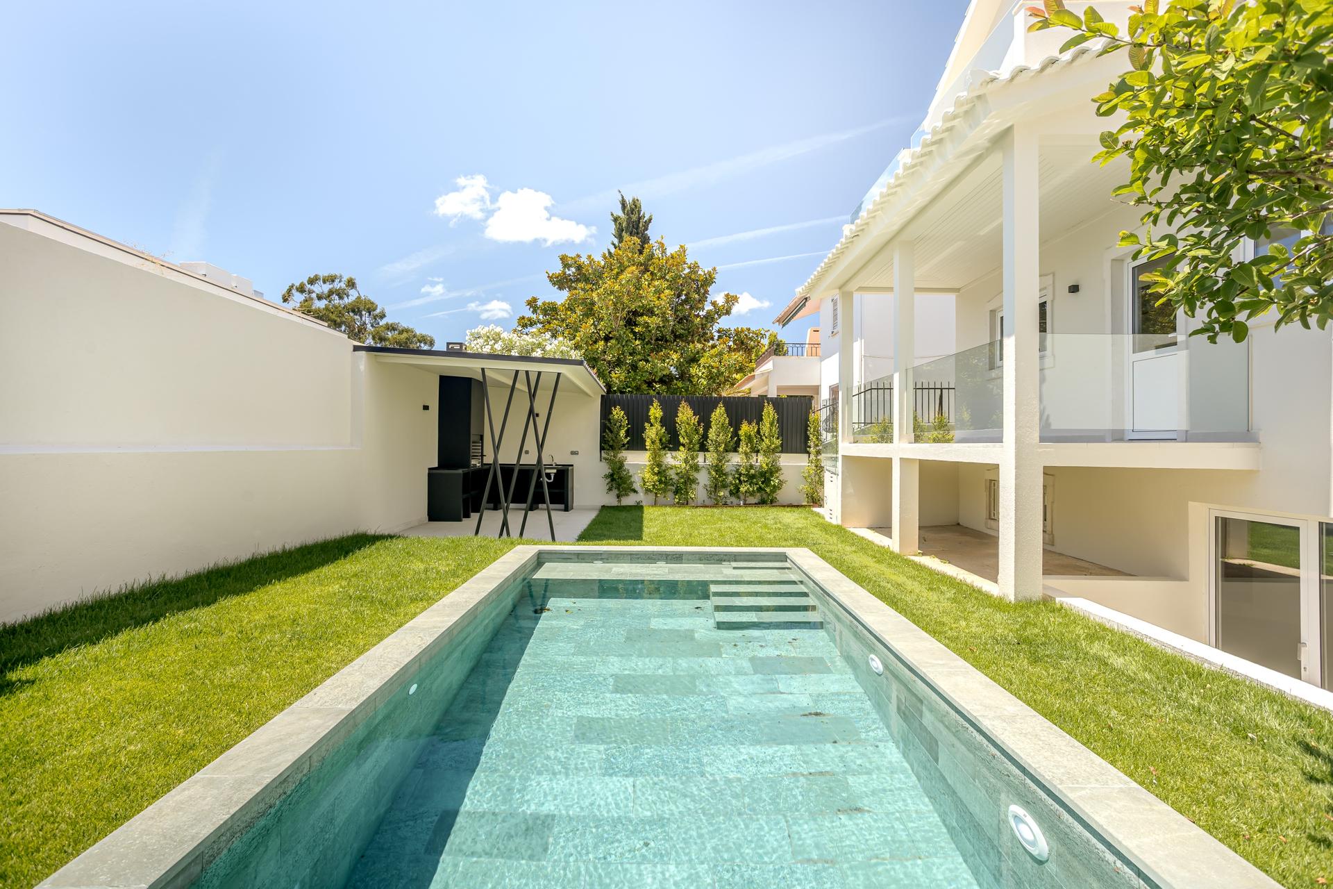 5-Bedroom House in Estoril, Cascais — photograph 4