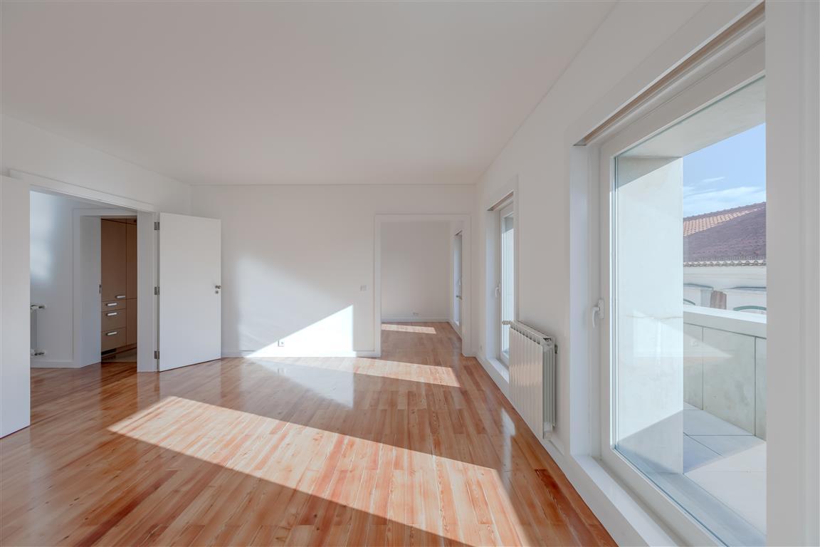 3-Bedroom Apartment with Garden in Lisboa — photograph 4
