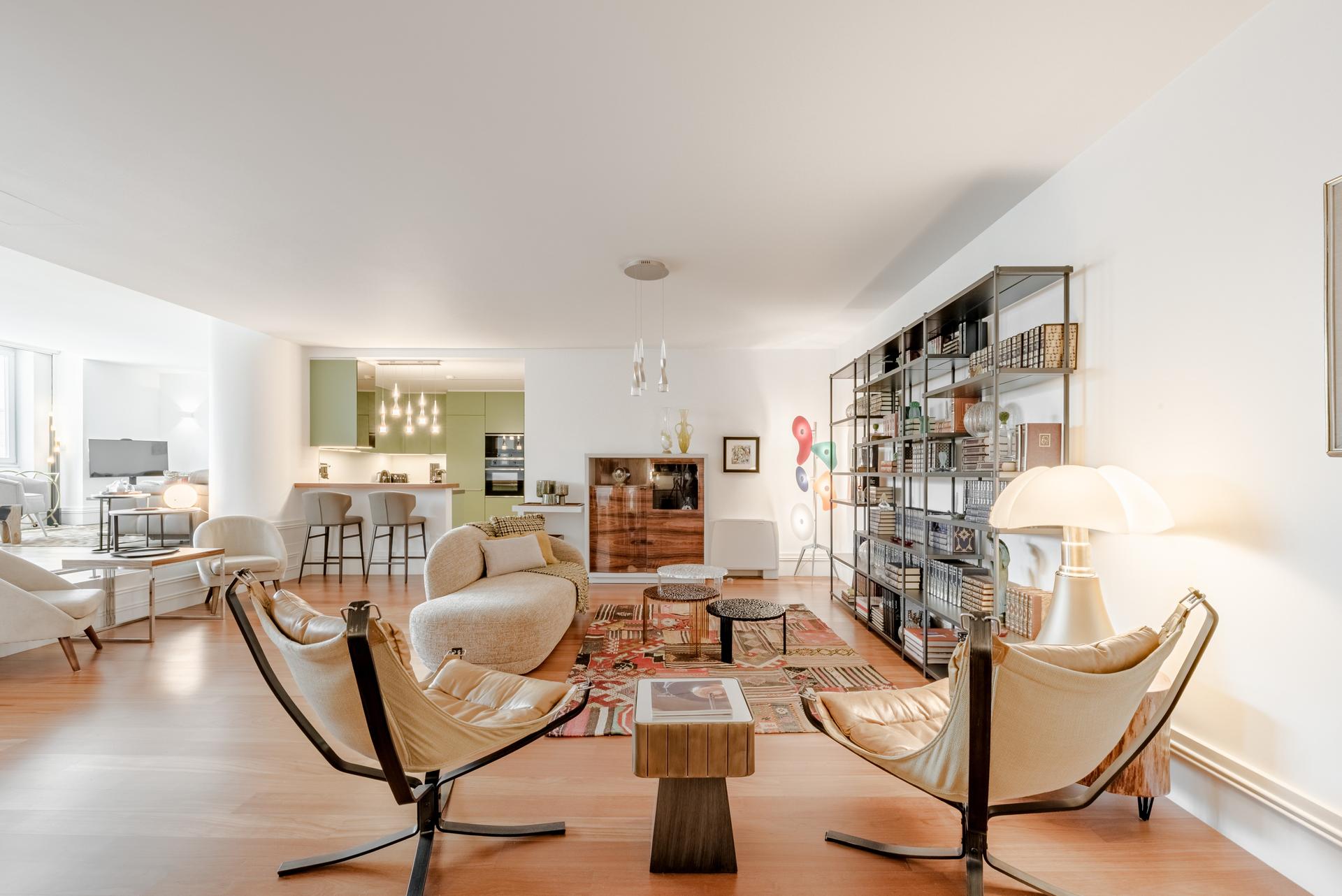 3-Bedroom Apartment with Terrace in Porto — photograph 3