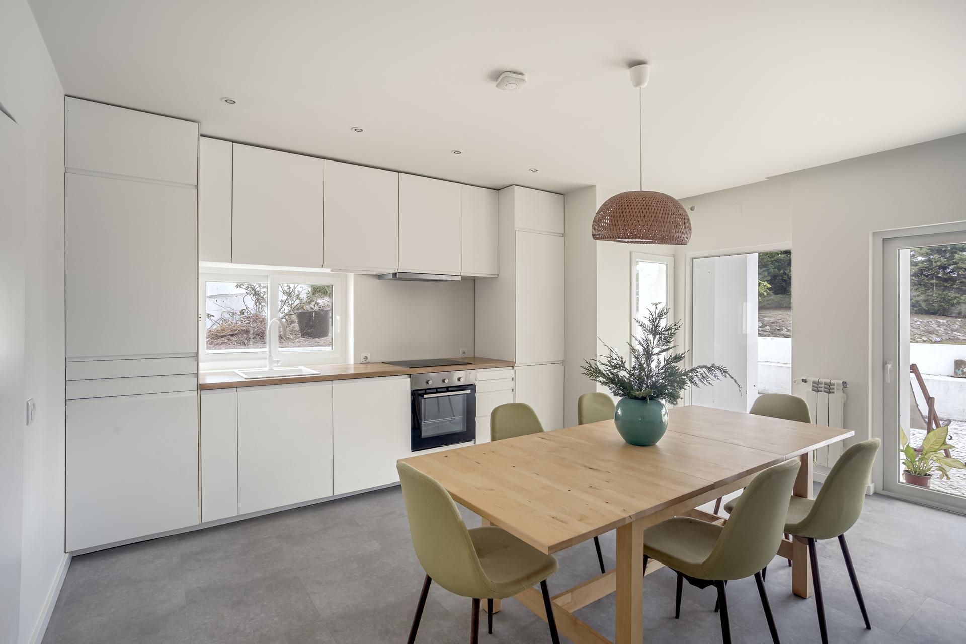 3-Bedroom House in Azenhas do Mar, Sintra — photograph 4