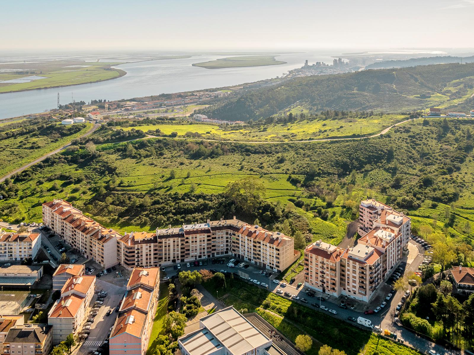 Land in Encosta do Bom Retiro, Vila Franca de Xira — photograph 2
