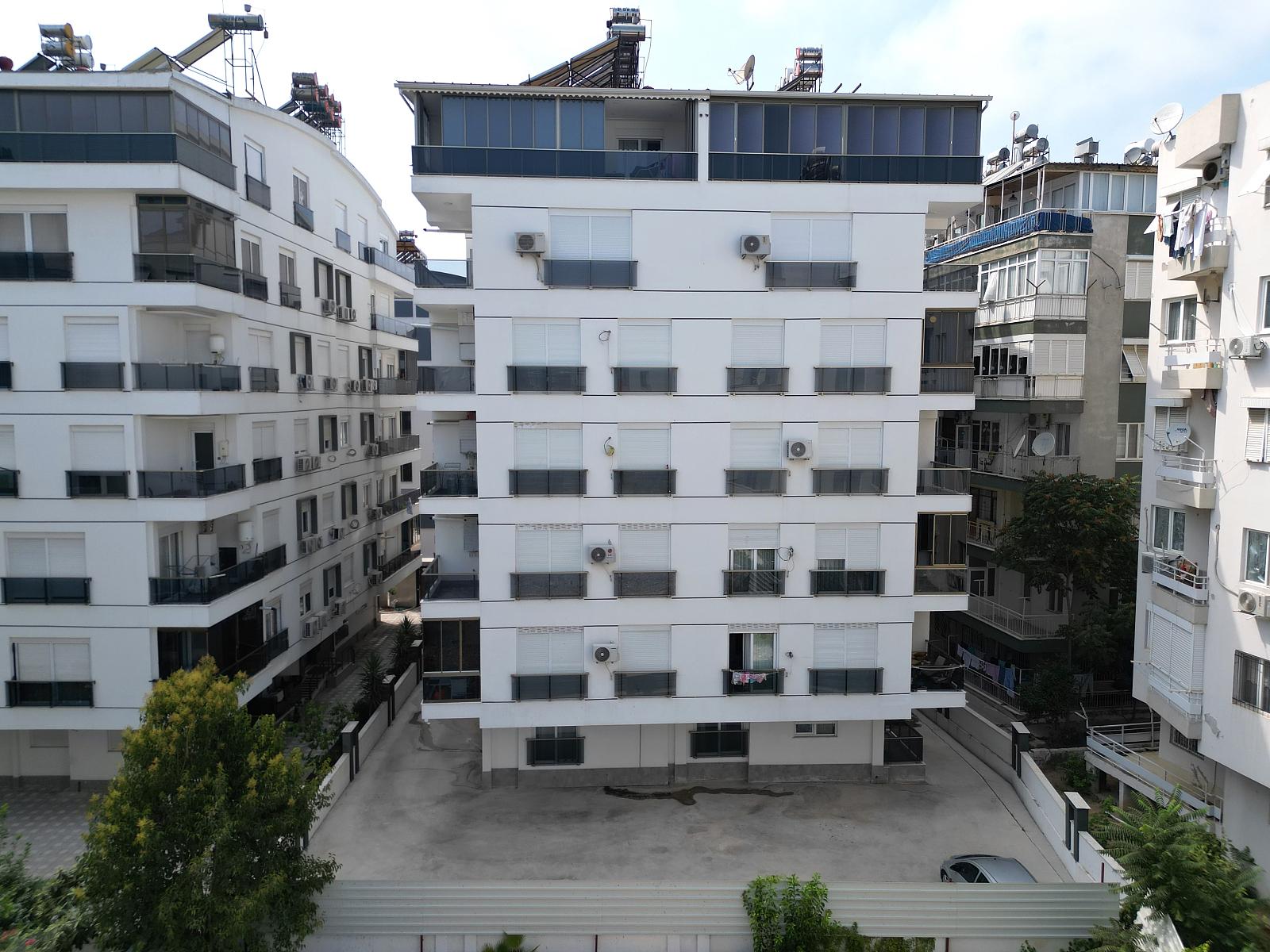 Apartments in Sinan, 1279. Sk. No:32 — photograph 2