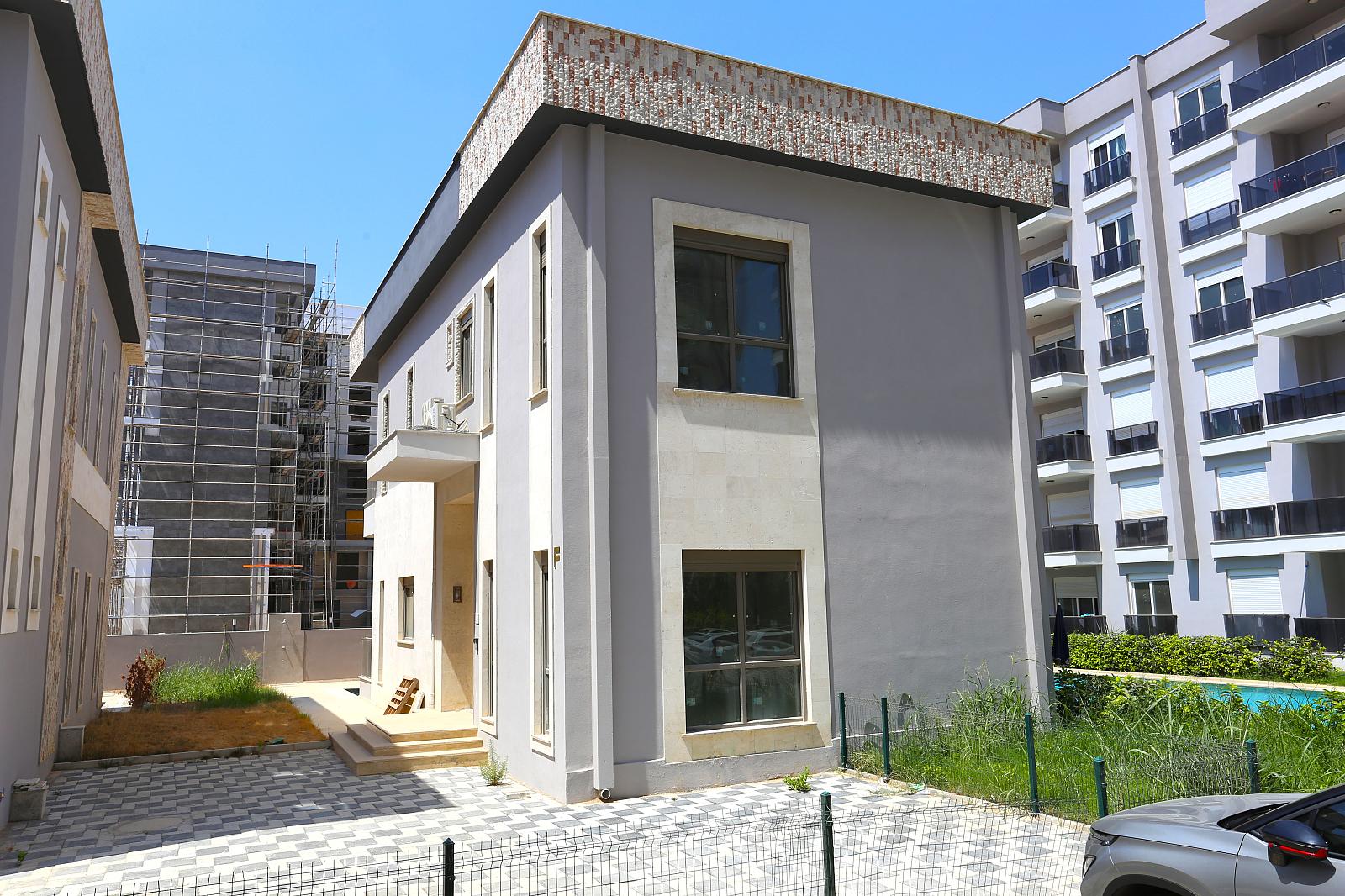 Apartments in Altıntaş, 31154. Sk No:11 — photograph 5