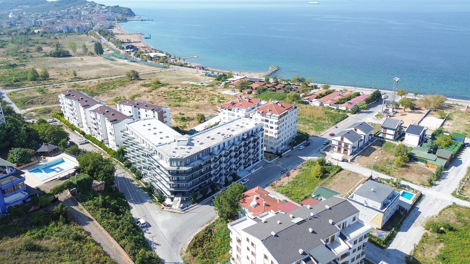 Apartments in Teşvikiye Bld. (Karşıyaka Mh.), Çınarcık — photograph 5