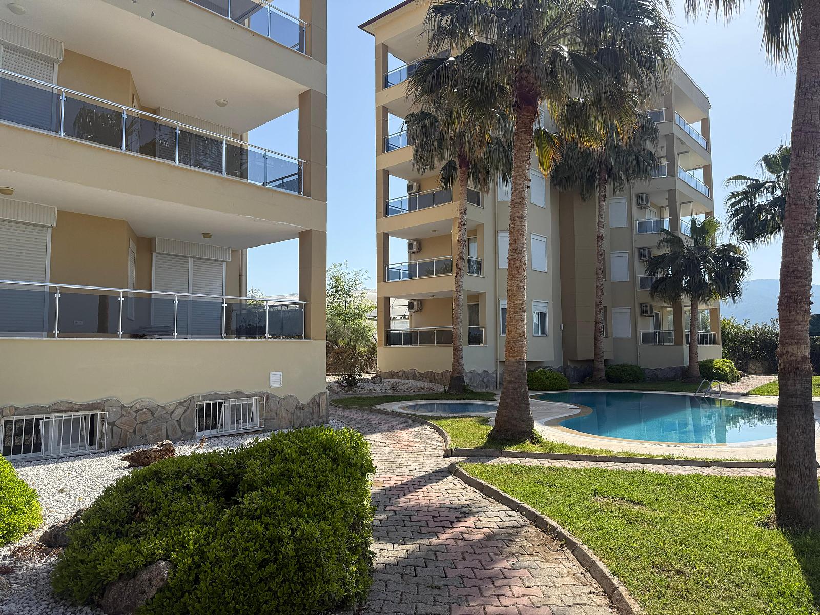 Apartments in Demirtaş, Derviş Sokak no 7 — photograph 3